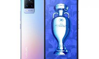 В России поступили в продажу смартфоны серии vivo V21 с 44-Мп селфи-камерой